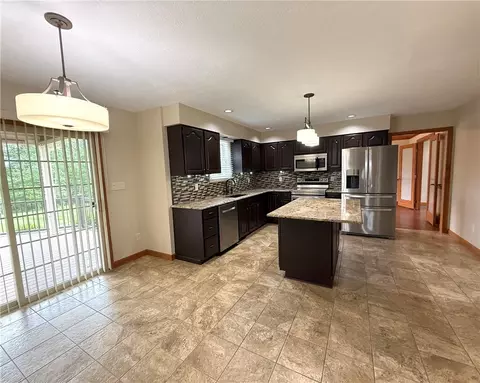 211 Warren Rd, Warrendale, PA 15086 photo 10