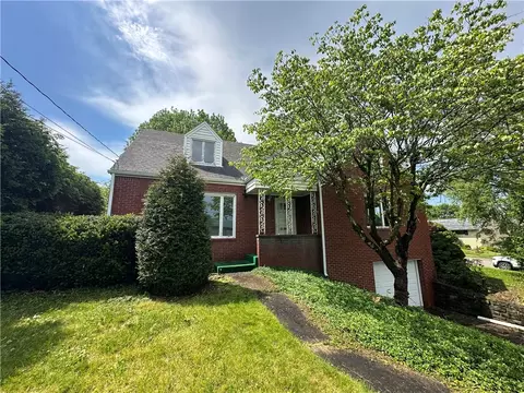 2 Emerson St, Uniontown, PA 15401