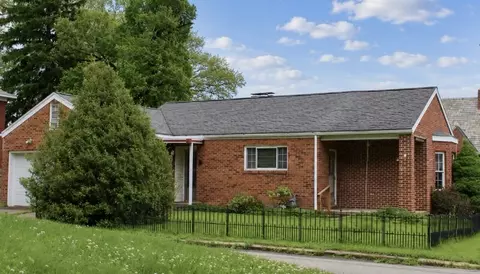 57 Hillcrest Ln, Uniontown, PA 15401