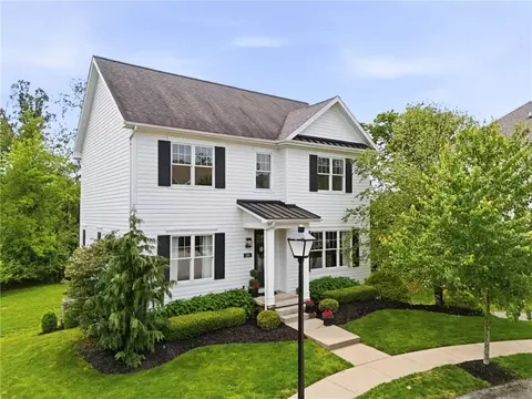 1110 Gromwell Ln, Bridgeville, PA 15017
