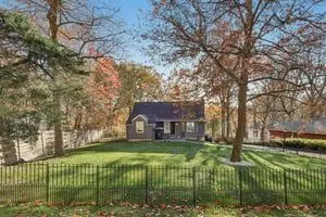 312 Frazier Dr, New Castle, PA 16105