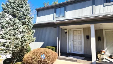 1557 Pinehurst, Pittsburgh, PA 15241