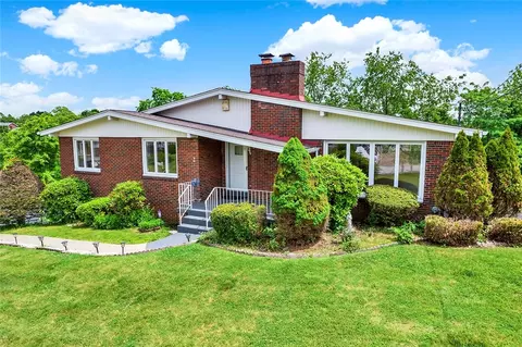 305 Beckman Dr, Mckeesport, PA 15132