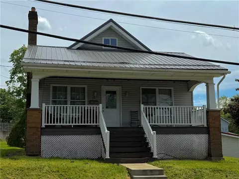 133 W Cooper St, Slippery Rock, PA 16057