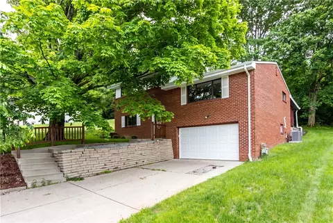 6432 Highview St, South Park, PA 15129