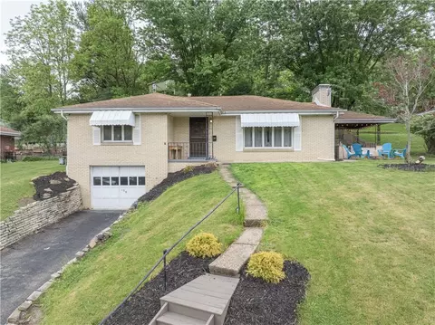 130 Dewey Ave, Washington, PA 15301