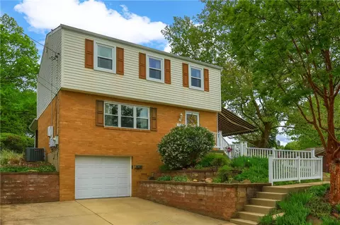 3970 Deervue Dr, Baldwin, PA 15227