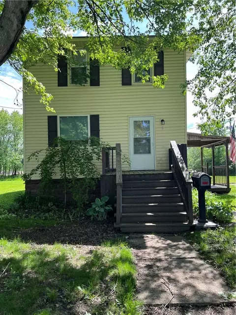 8 Lancaster Ave, Greenville, PA 16125