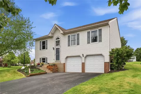 117 Carlye Dr, Cranberry Township, PA 16066
