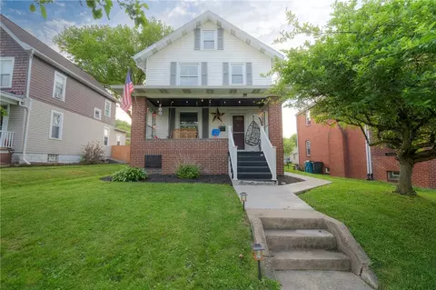213 N 6th St, Youngwood, PA 15697