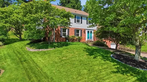 8273 Brittany Pl, Pittsburgh, PA 15237