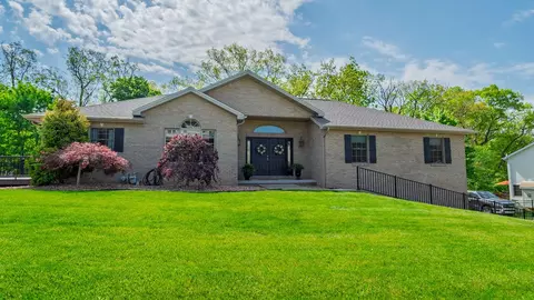 108 Sunray, Aliquippa, PA 15001