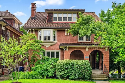 5500 Darlington Rd, Pittsburgh, PA 15217