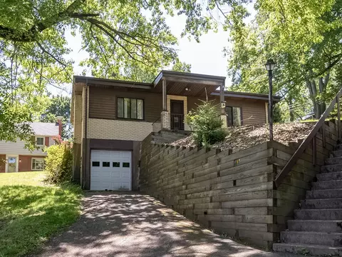 834 Hawthorne, Pittsburgh, PA 15235