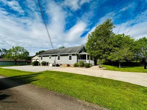 102 Frick Ave, Rices Landing, PA 15357