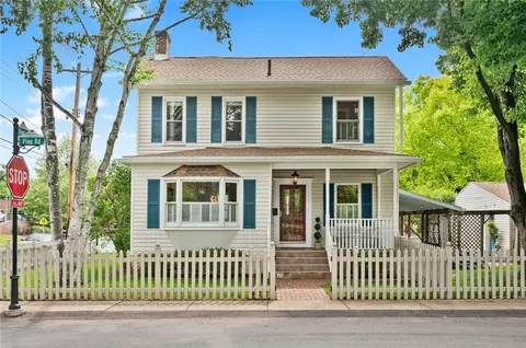 101 Pine Rd, Sewickley, PA 15143