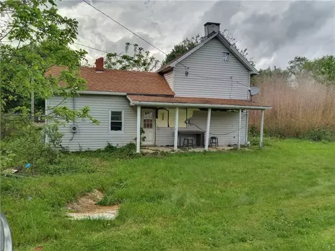 212 Dupont Ln, Uniontown, PA 15401