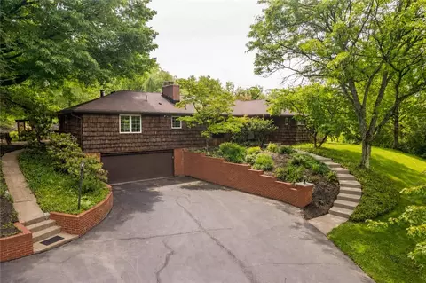 117 Valentine Dr, Coraopolis, PA 15108