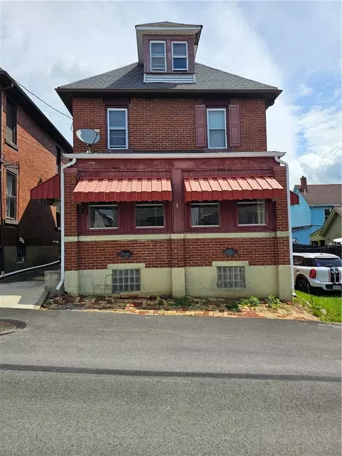 924 Summit St, Tarentum, PA 15084