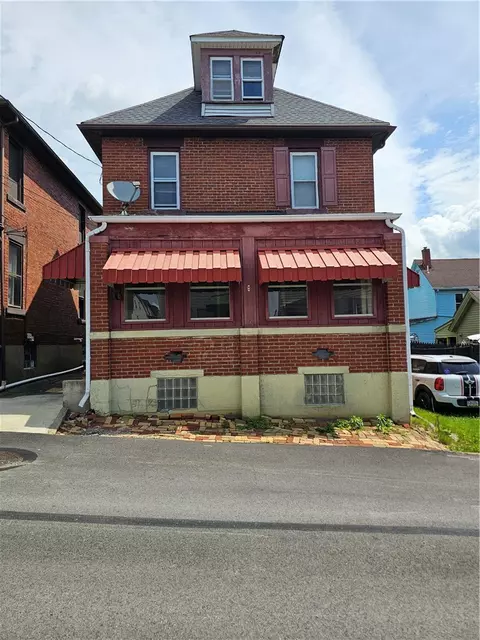 924 Summit St, Tarentum, PA 15084