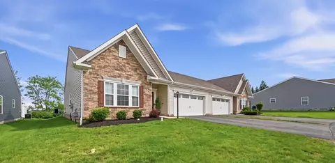 430 Dana Dr, New Kensington, PA 15068