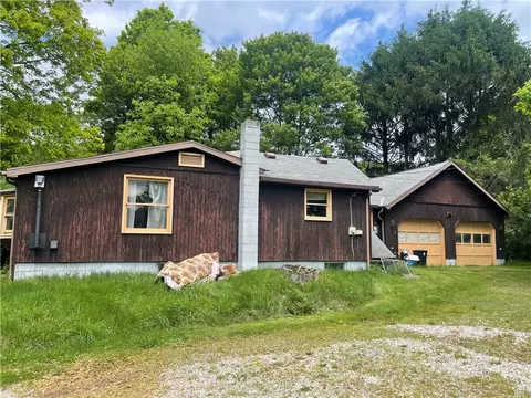 108 Amherst Ln, Ligonier, PA 15658