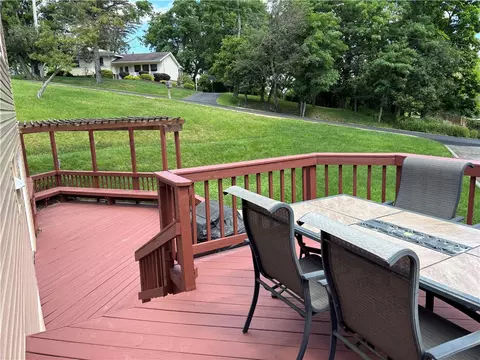 Exterior - 419 Patsy Dr, Gibsonia, PA 15044 photo 7 of 11