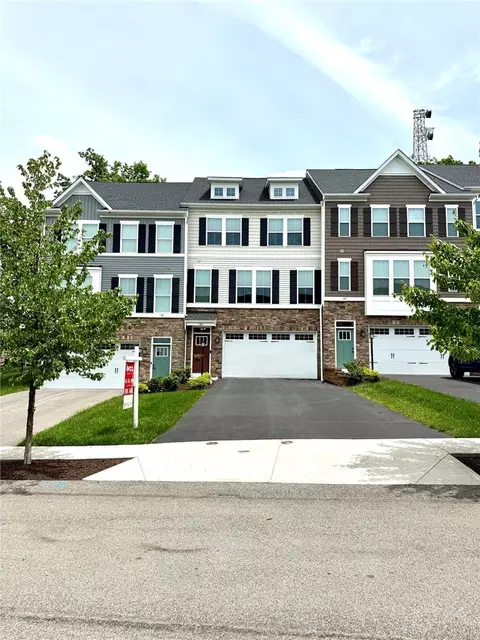 183 Moyer Hill Dr, Cranberry Township, PA 16066