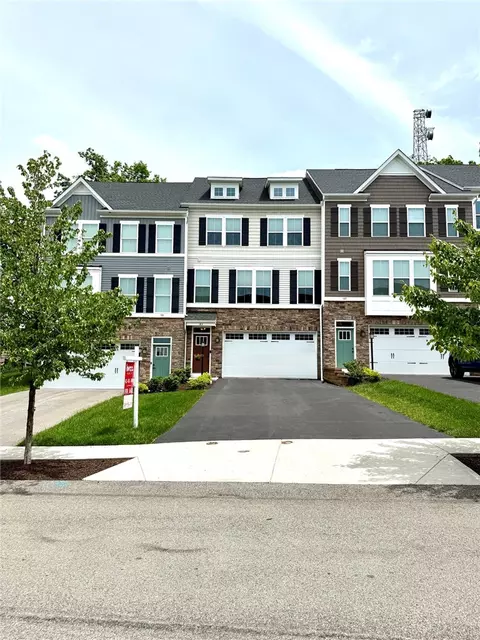 183 Moyer Hill Dr, Cranberry Township, PA 16066