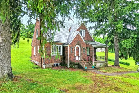 900 Washington Rd, Washington, PA 15301