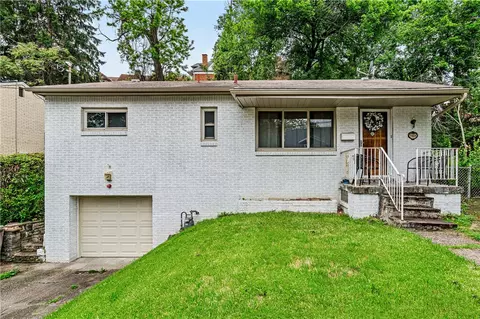 3101 Viola St, Pittsburgh, PA 15214