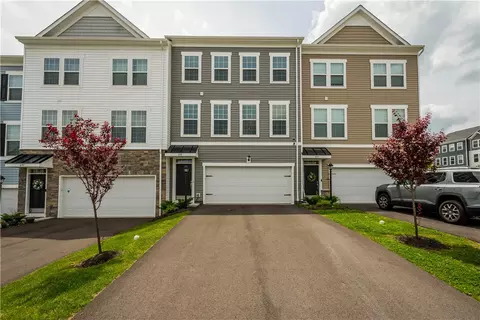 649 Olivia St, Pittsburgh, PA 15205