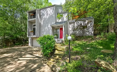 109 Colwyn Rd, Pittsburgh, PA 15237