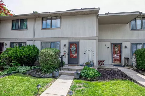 417 Lark Tree Cir, Bridgeville, PA 15017