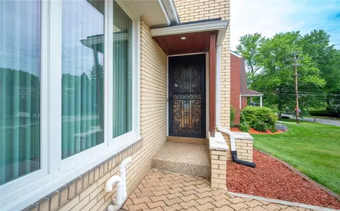 4406 W Run Rd, Homestead, PA 15120