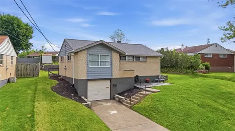 102 Dunbar Dr, Pittsburgh, PA 15235