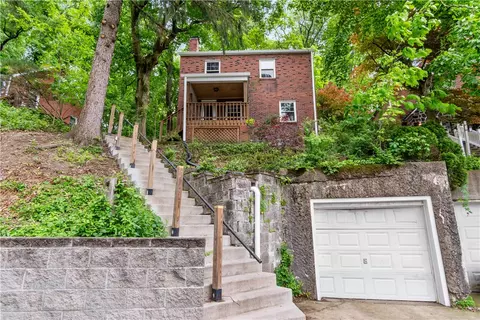 8 Wilkins Rd, Pittsburgh, PA 15221