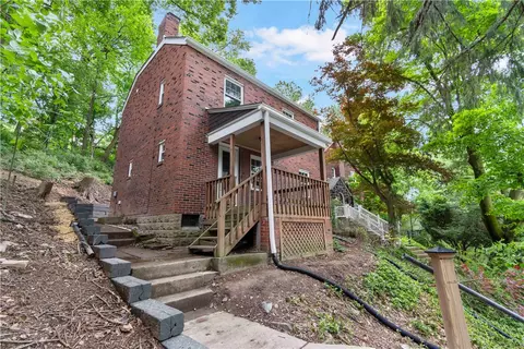 8 Wilkins Rd, Pittsburgh, PA 15221