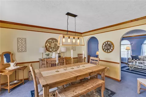 Dining - 3120 Dove Dr, Irwin, PA 15642 photo 2 of 2