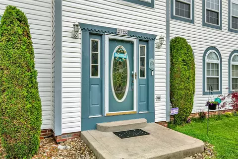 Entry Way - 3120 Dove Dr, Irwin, PA 15642 photo 4 of 4