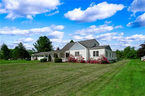 19 George Junior Rd, Grove City, PA 16127