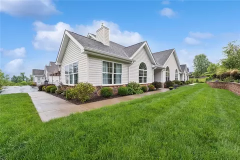 371 Saddlebrook Rd, Gibsonia, PA 15044
