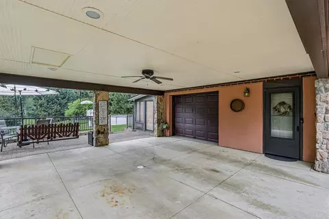 Exterior - 529 Utopia Rd, Apollo, PA 15613 photo 7 of 12