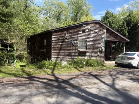 321 Gray, Cabot, PA 16023