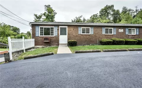 2044 Renton Rd, Pittsburgh, PA 15239