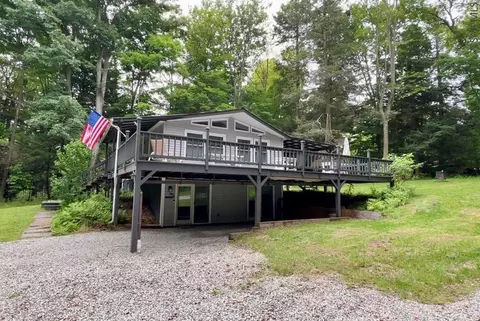 365 S Shore Trl, Central City, PA 15926