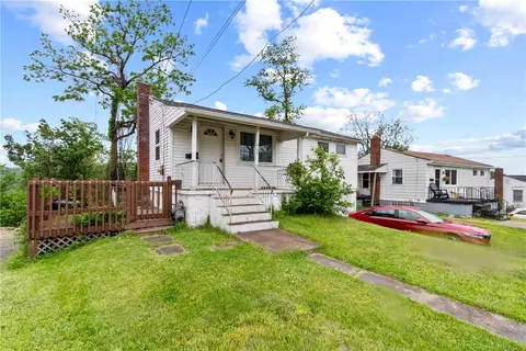 402 Oakhurst Ave, North Versailles, PA 15137