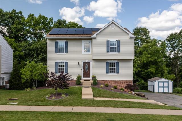 422 Skylark Dr, Moon Twp, PA 15108