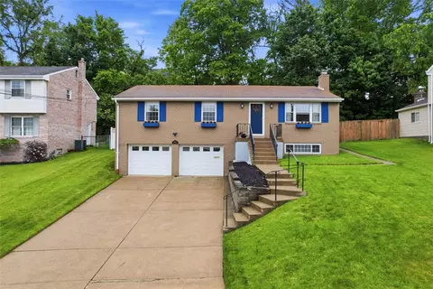 1407 Great Oak Dr, Pittsburgh, PA 15220