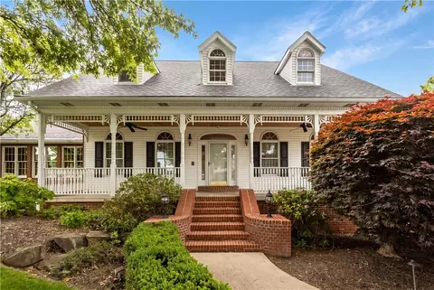 69 Orchard St, Charleroi, PA 15022